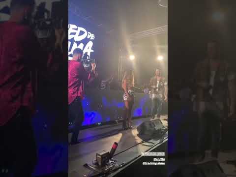 Anitta e Fred De Palma em primeira performance de "Paloma" juntos na Itália. 🇮🇹🕊️ @anitta @fredde
