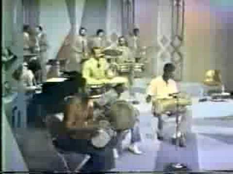 Salsa Vintage: Roberto Roena on Noche de Gala