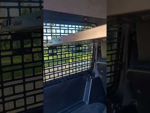Molle-панель Xroad для Mercedes G-Class W463 1990-2018 на окно в багажник правая (XRM-MG-RWR) - фото 1 - id-p2594076961