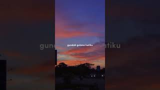 Download lagu penjaga hati - Nadhif Basalamah Lyrics Story Wa (karna bersamamu semua terasa indah) mp3