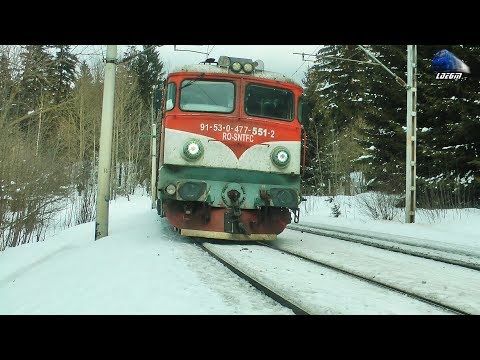 Delfinul 477-551-2 & IR1634 Brasov-Bucuresti Nord in Zapada/Snow in Predeal - 02 March 2018