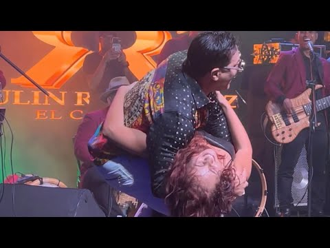 UNA RUSA EN EL CONCIERTO DE RAULIN RODRÍGUEZ HIZO UN SHOW FUEGO | LERA DANCERA