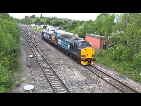 DRS 37606,37667 ON 0Z40 AT STROUD RD,GLOUCESTER 170515
