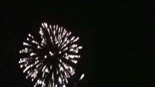 preview picture of video 'Fireworks in the neighborhood; 1/1/09'
