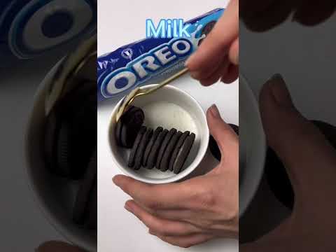 2 ingredients Oreo microwave cake #shorts #microwavecakes #oreo #oreocake #easycake