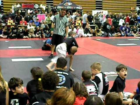 Budo JJ - Naga World Grappling Tournament  4-05-09 1st match No GI 60-69.9lbs