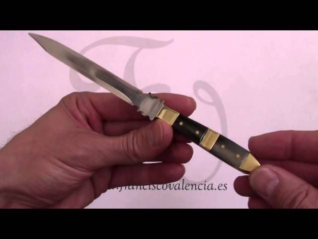 Vídeo relacionado con Westcott Abrecartas con mango de plástico | Abrecartas premium con hoja de acero inoxidable | mango ergonómico de plástico negro | abre cartas de forma fácil y limpia | E-29692 00