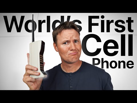 Here's What Was Inside The World's First Cell Phone