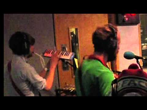 The Phantom Band - Everybody Knows That It's true. (Marc Riley BBC 6 Music Session)