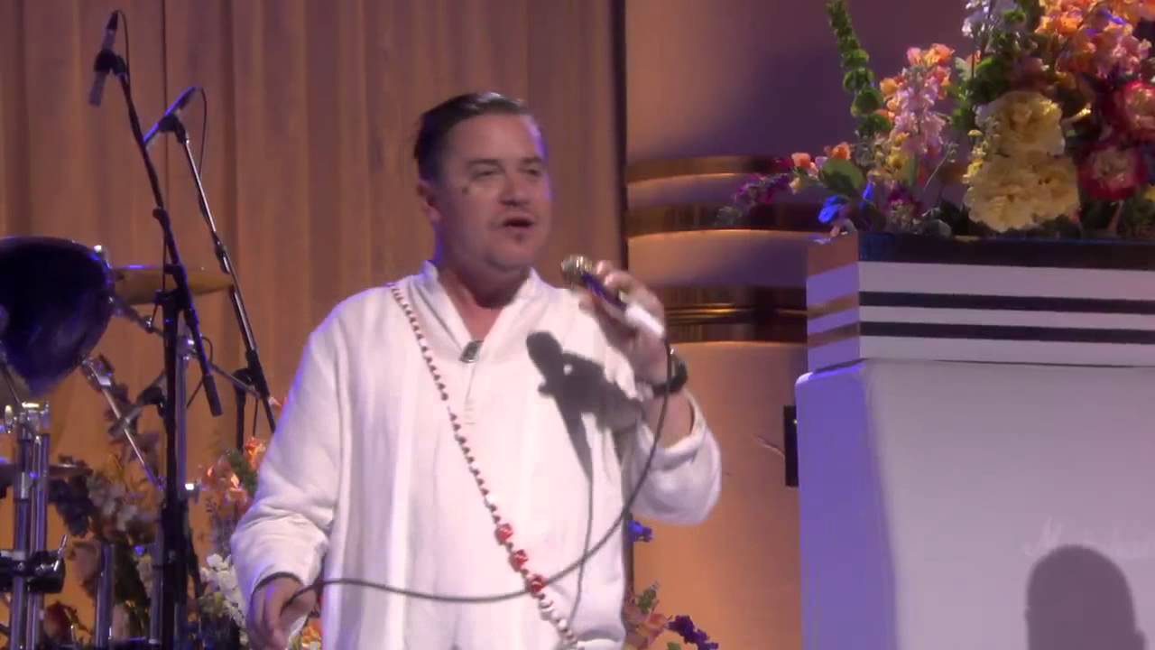 Faith No More - Easy [HD] (The Tonight Show with Jimmy Fallon) - YouTube