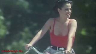 Download lagu Monella - Italian Movie 2 - Tinto Brass mp3