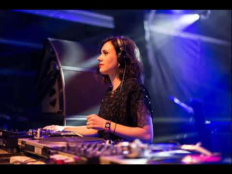 DJ Ylia - Novedades De La Semana En Mundo Evassion (2001)