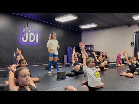 Stretching & Strengthening | JDI Dance Company