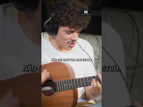 DÁ PARA TOCAR UMA MÚSICA ESCUTANDO OUTRA? 😮 | DESAFIO CIFRA CLUB #Shorts