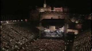 Wet Wet Wet - East Of The River (Live) - Edinburgh Castle - 5th September 1992 - Includes Lyrics!