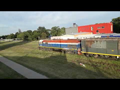 EMD GT22CW 9025 N.C.A. CON CARGADO RUMBO A CHABÁS