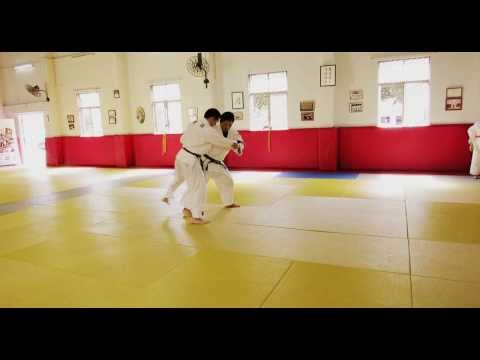 Judo Legend Jeon Ki Young: Ouchi gari + Tai otoshi Combination (HD)