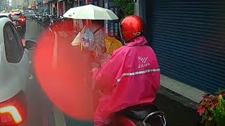 VIP路權是要付費的，不然排隊都是傻逼（檢舉四張成功）