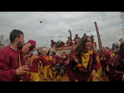 Nel Curvone dei Mercenari (pt 2) - Carnevale di Ivrea 2023 - Battaglia delle Arance