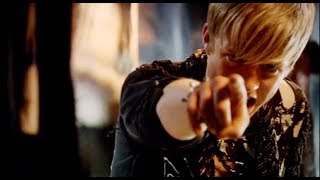 Britannia High: I Am Who I Am (performed by Matthew James Thomas)