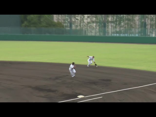 【ファーム】瞬時の判断力を魅せる!! マリーンズ・池田来翔 詰まった当たりを上手く捌く!!  2024年7月16日 千葉ロッテマリーンズ 対 横浜DeNAベイスターズ