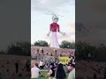 Zozobra neden yakıldığını öğrenmek için yoruma "zozobra" yaz