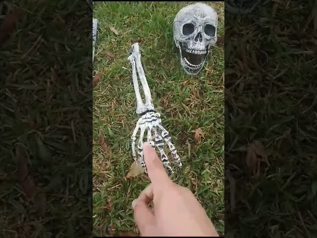 Vídeo relacionado con Healeved Báculo de Calavera de Plástico para Disfraz Accesorio Decorativo Elegante para Fiestas Báculo de Tres Secciones para Actuaciones