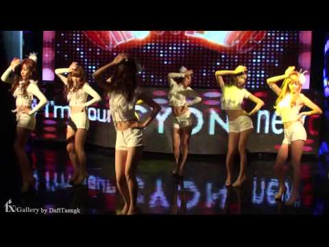 소녀시대(SNSD) - chocolate love. LG New Chocolate Phone Showcase. FanCam.091015