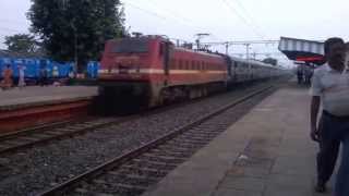 preview picture of video 'Railfanning in India. Action at Bauria Station!'