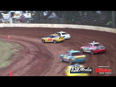 Modified Sedans: Hectic Heat Race - Kingaroy Speedway