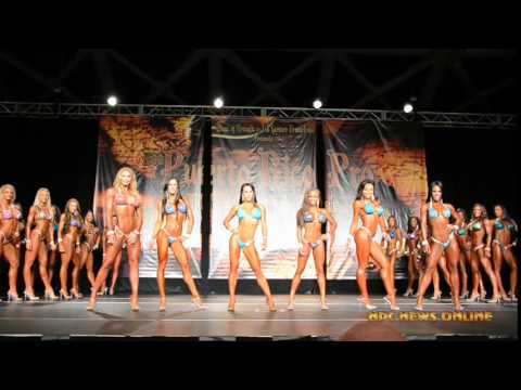 2015 IFBB Puerto Rico Pro - Bikini Prejudging