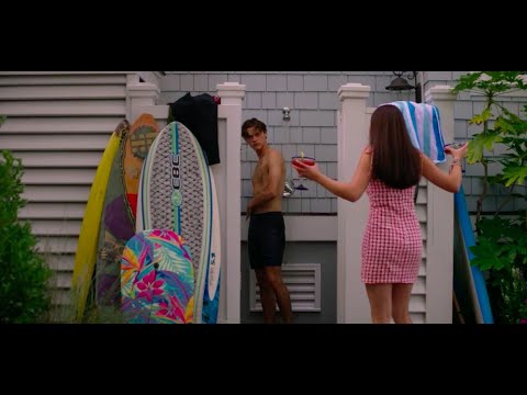 Belly Watches Conrad Shower - TSITP 1x04