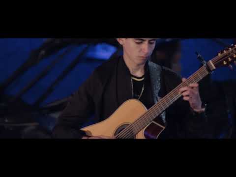 Peso Pluma - La Belikiada (En Vivo)