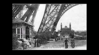 La construction de la Tour Eiffel  - Paris - France