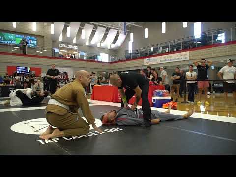 White Belt Sleeps his Opponent in under 30s