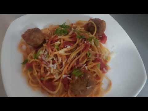 spaghetti and meatballs indian style | how to make spaghetti with tomato sauce like an italian
