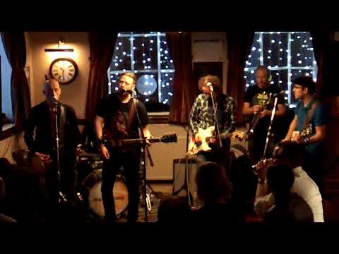 The Daymons : 'The Owl And The Pussycat' clip (Carlton 12-11-2016)