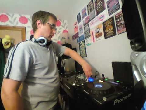 Matt eMGe b2b CiViLiAN - 2 Hours Of UK Hardcore Live On Brainsmudge Radio