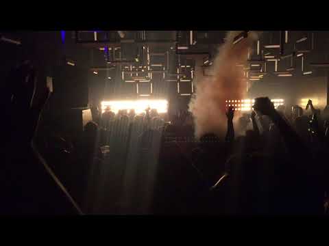 Deborah de Luca live @ _V at Viertel Klub Basel