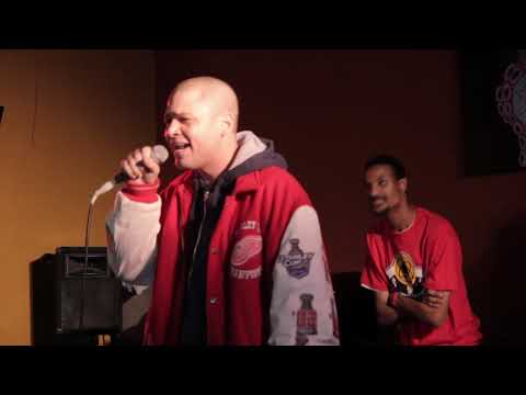 RhymeCal Pittsburgh: Tony Green performs Crowd Topics - Mitt Romney