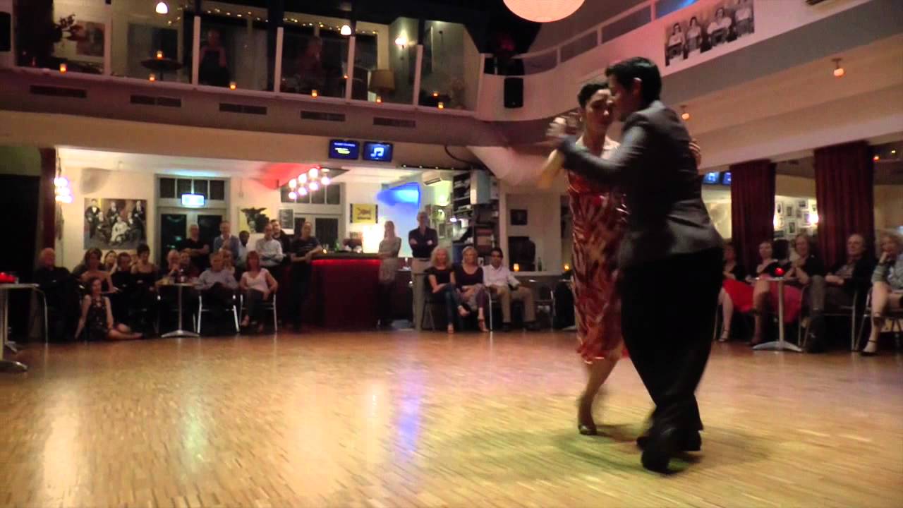 Veronica Vazquez & Alejandro Beron in Tangosalon de Plantage (2) "Temo" Orq Tipica Victor