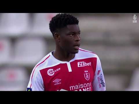 Marshall Munesti vs Lyon