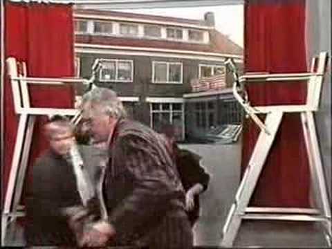 Keek op de Week 35 - 3van7 - Dirk krijgt attaque