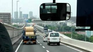 preview picture of video 'From Narita Airport to Tokyo Shibuya on a Limousine Bus 東京リムジンバス'