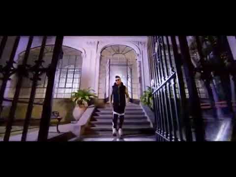 Clip lenier y chacal con erika