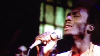 Download lagu Jimmy Cliff- Many Rivers To Cross mp3