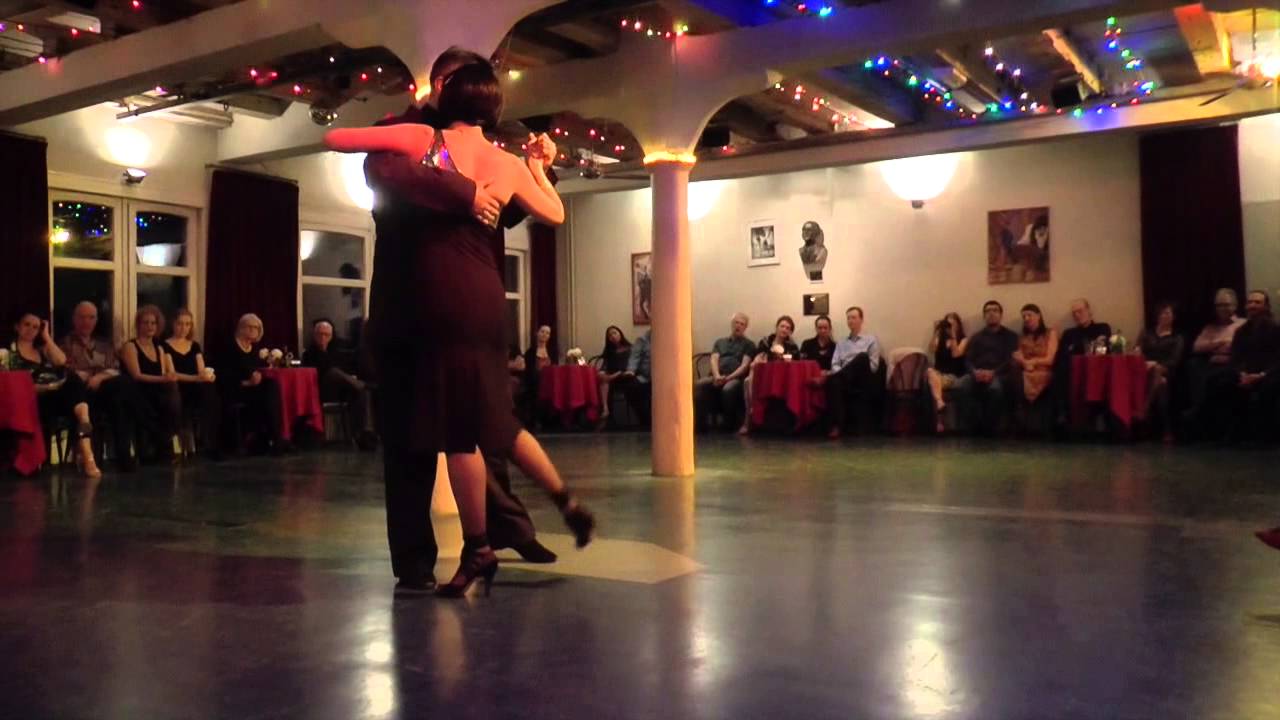 Paulina Cazabon & Jose Luis Gonzalez in Academia de Tango (4) No Hay Tierra Como La Mia, F.Canaro