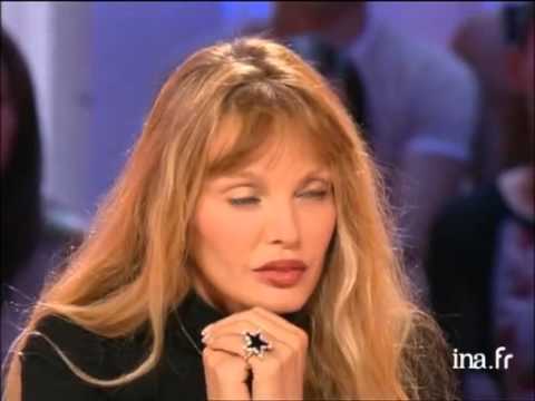 Biographical interview with Arielle Dombasle - INA Archive