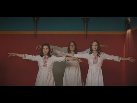 Трио DNA – Месечинко, льо, грейливка! / Trio DNA – Mesechinko, liu, greylivka! /Official video/