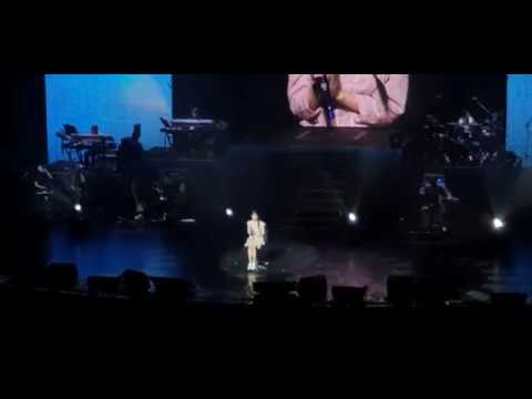 [191207][Fancam] IU Love Poem in Singapore En-Encore Stage - 이런 엔딩 (Ending Scene)